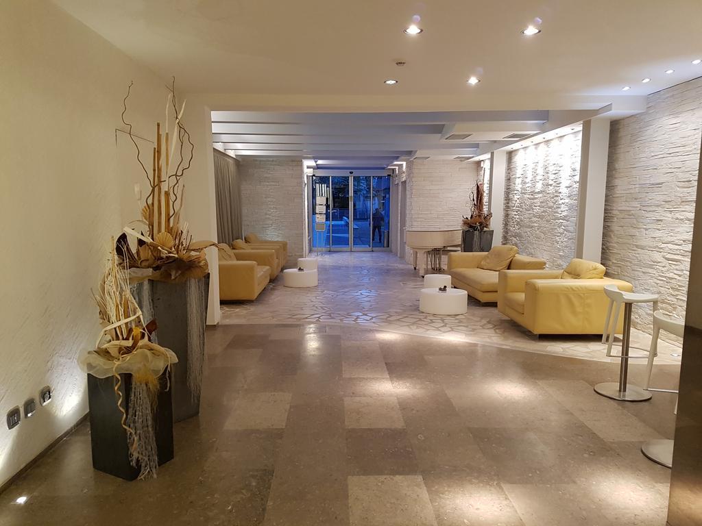 索利索酒店 米兰马瑞提那 外观 照片